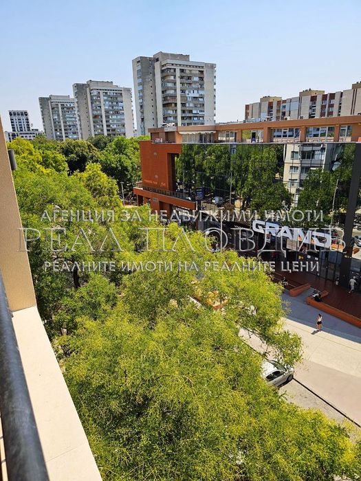 Продава се Тристаен апартамент в Пловдив, Център - 107 кв.м за 2430 €/кв.м - Снимка #2