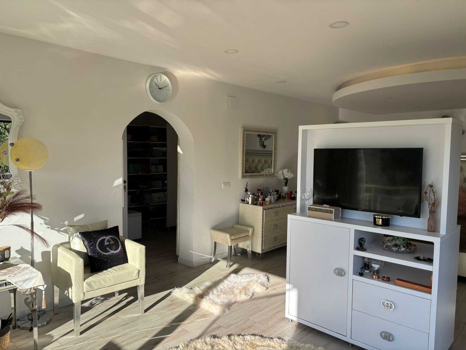 Poienarii Burchii vila spatioasa direct proprietar 7 dormitoare