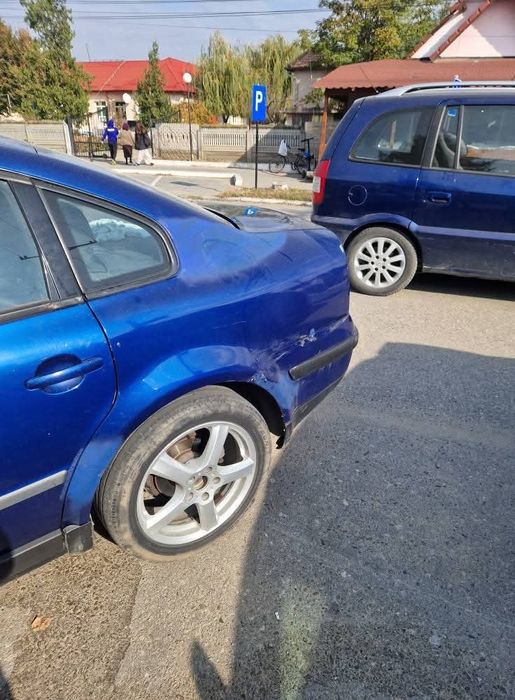 Salut! Vând wv Passat 19TDi
An 2002! 
Acte valabile 1 an si pașaport