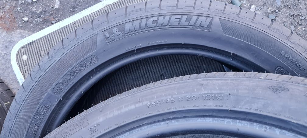 2 Anvelope Michelin 255 45 R20 de vara