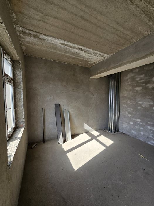 Karobka 1 xona 2 xona qilingan 68m²
