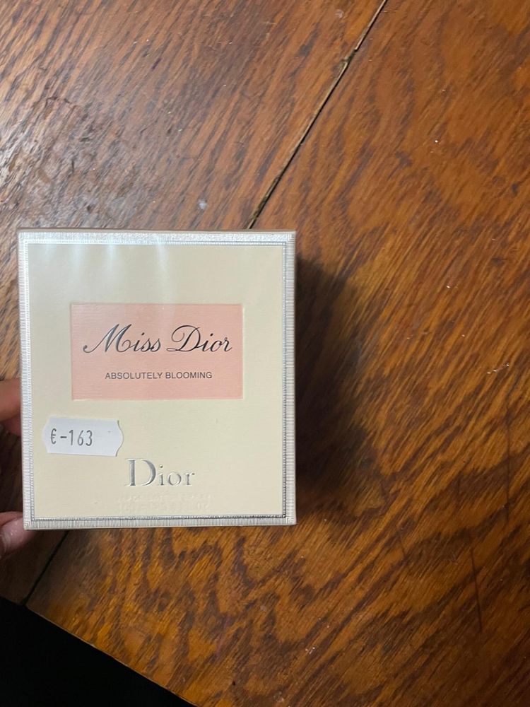 Vand parfum miss dior absolutely blooming