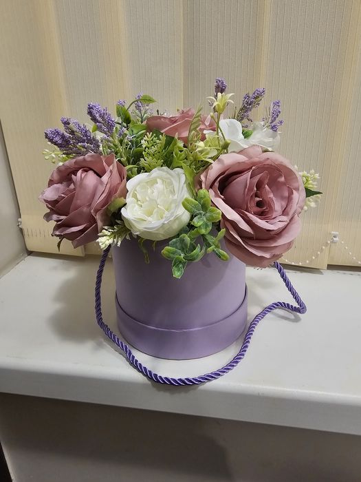 Дизайнерски букети от изкуствени цветя