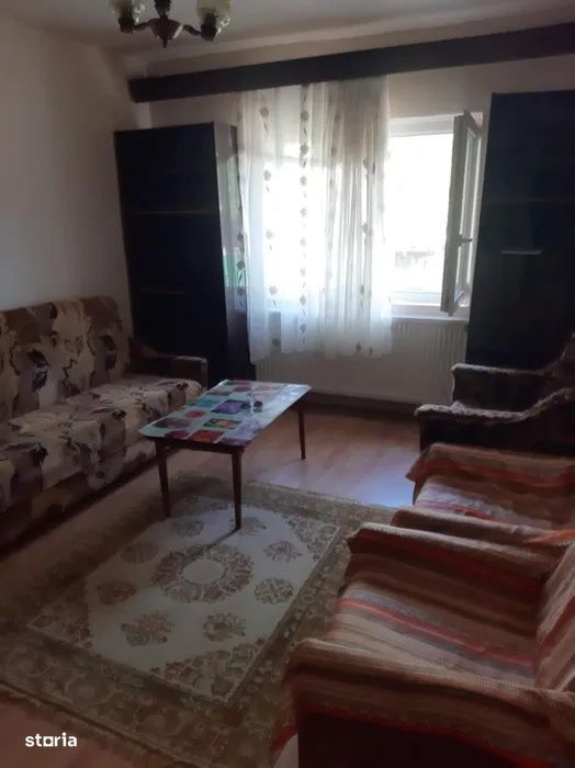 Garsonieră decomandată, etaj 1 – Porolissum - 33000 € (negociabil)