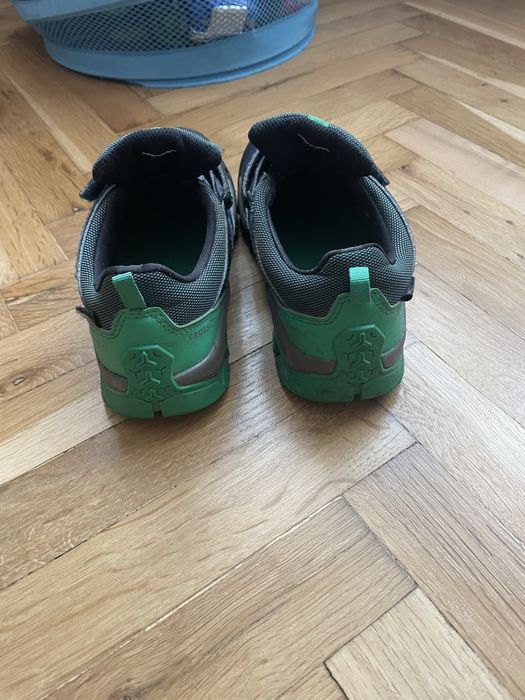 Маратонки” Quechua”