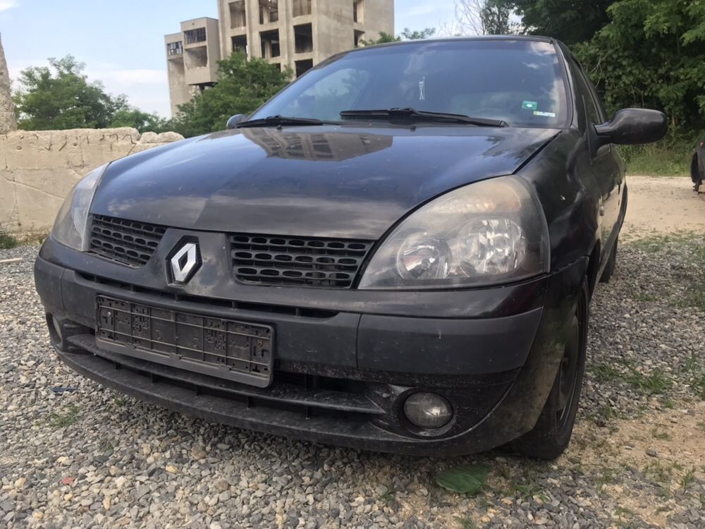 Renault Clio 1.5dci 2004 На Части