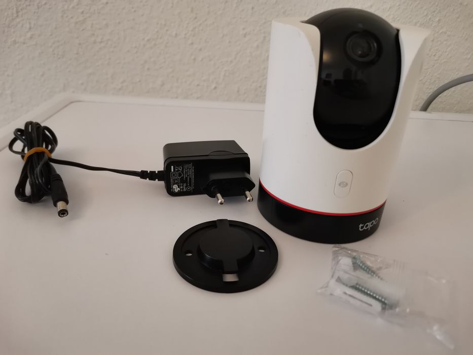 Cameră de supraveghere.