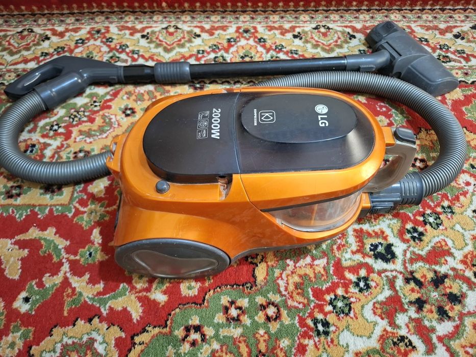 LG пылесос . Ишлатилган . Моторини тортиши озгина сустрок