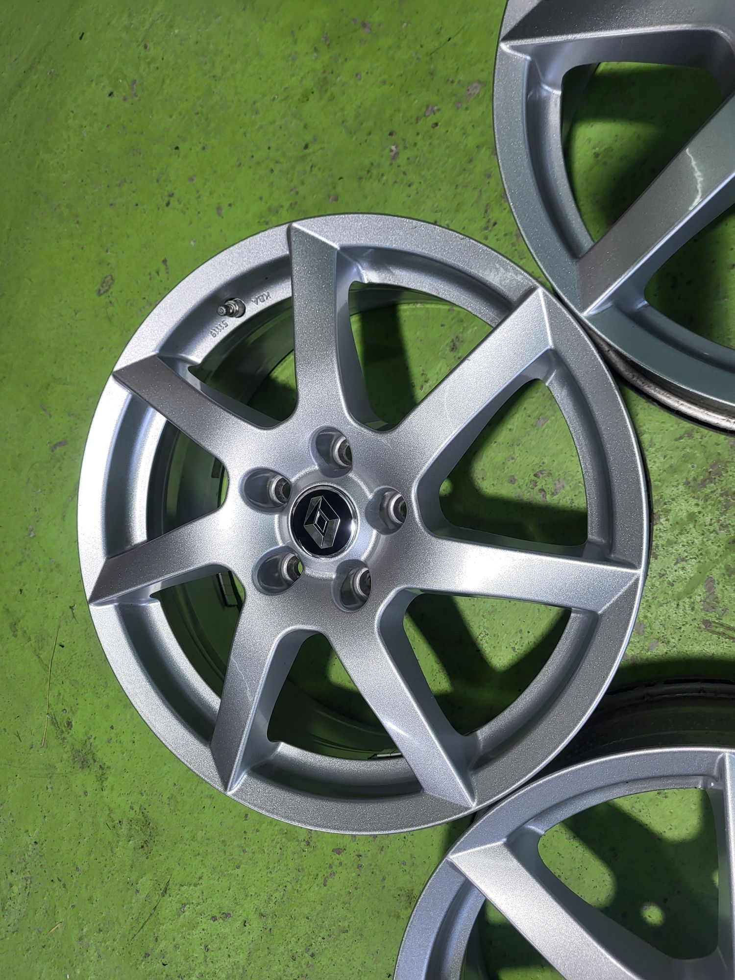 17 5x114.3 Renault лети джанти 5х114.3 рено