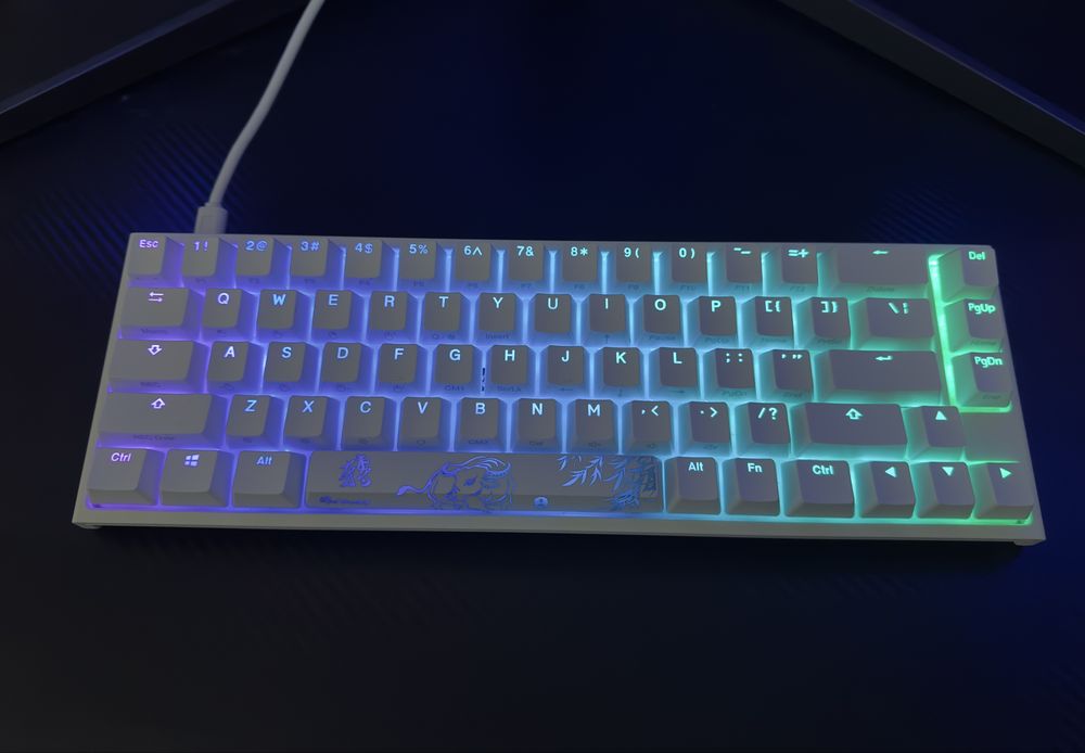 Ducky One 2 SF бяла