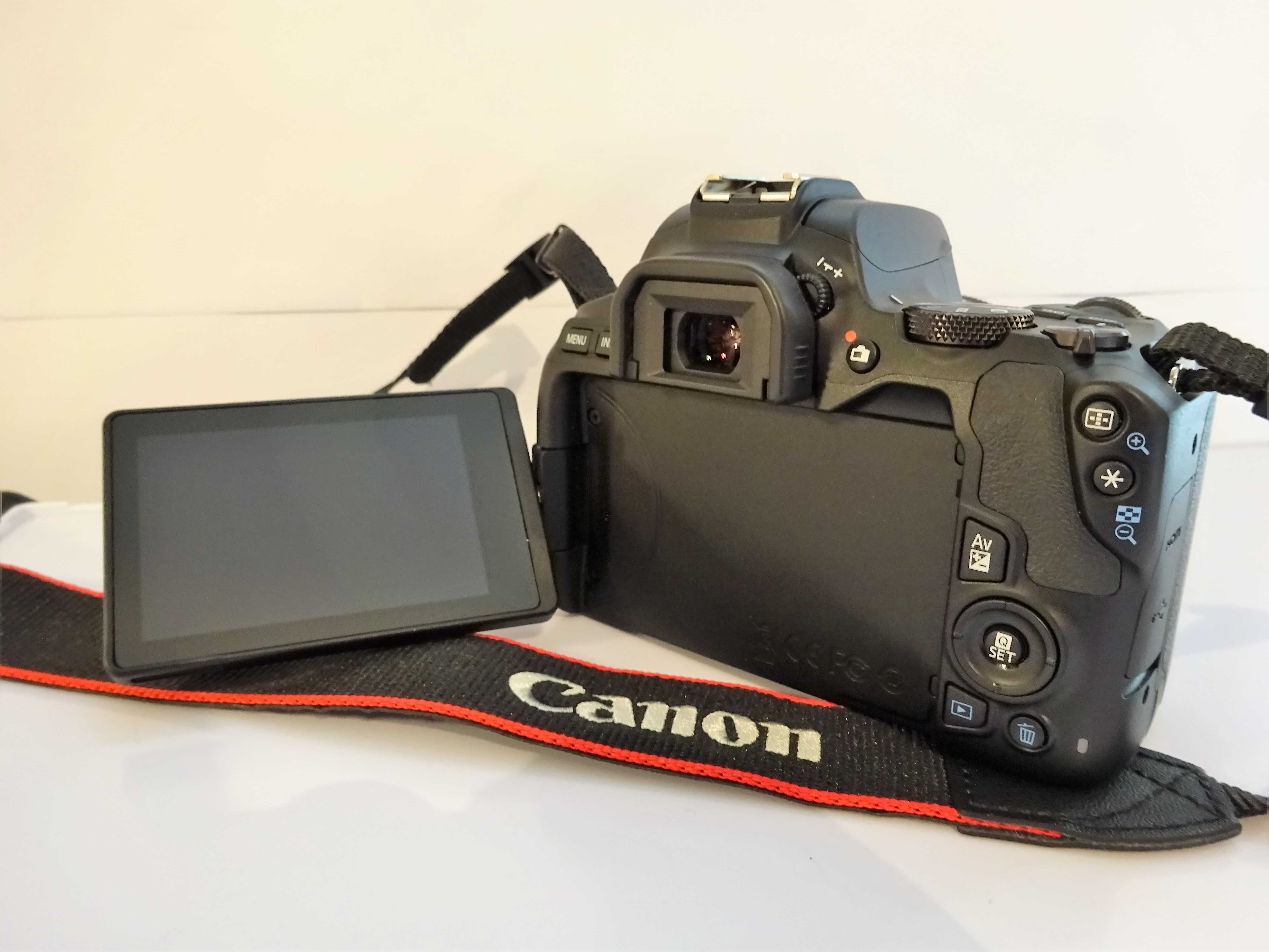 Canon 250D (4K, Bluetooth, Wi-Fi) +18-55мм