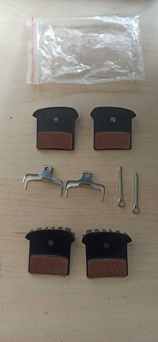 Два к-кта органични накладки за дискови спирачки Shimano ICE TECH J02A
