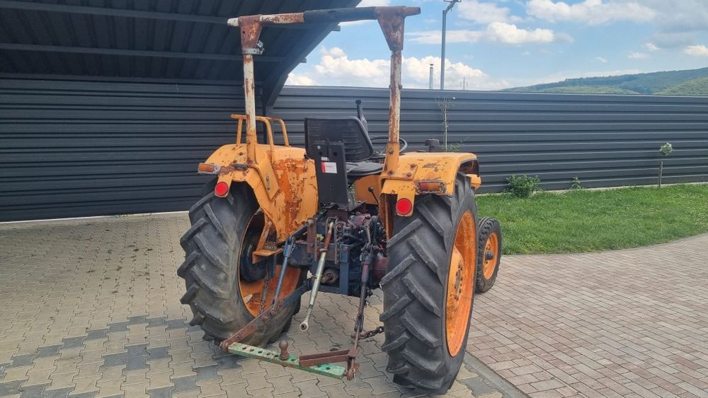 Vând tractor FIAT415 motor in 4 cilindri