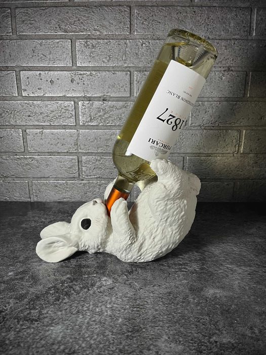 Suport pentru sticlă vin – iepuraș decorativ