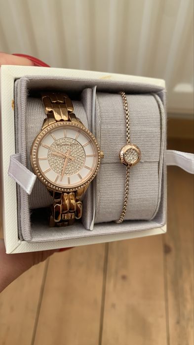 Часовник с гривна Michael Kors