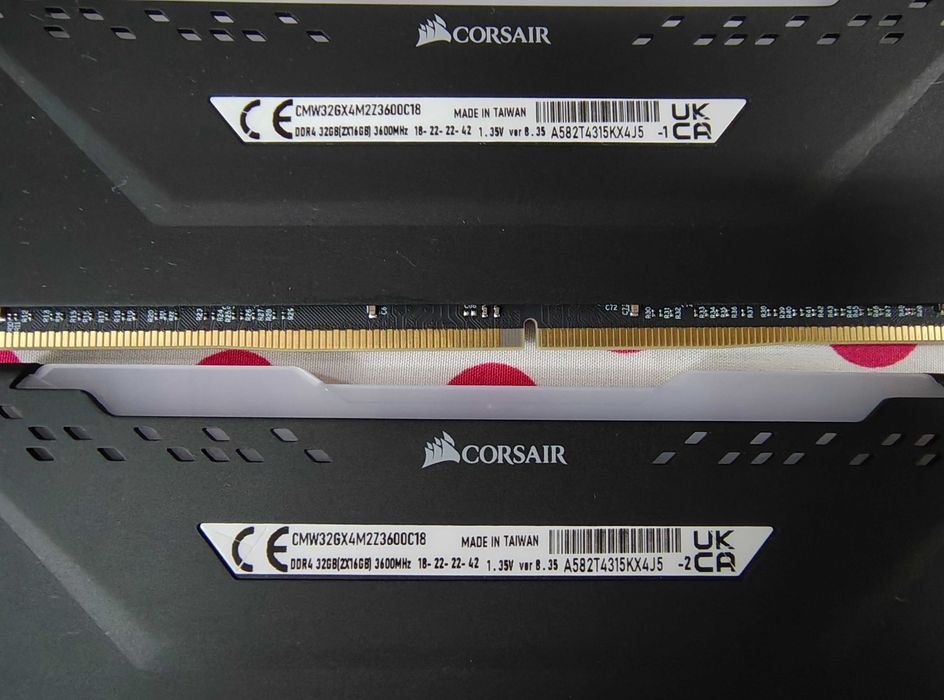 Memorie Ram Corsair VENGEANCE RGB Pro 32GB (2 x 16) DDR4 3600MHz.