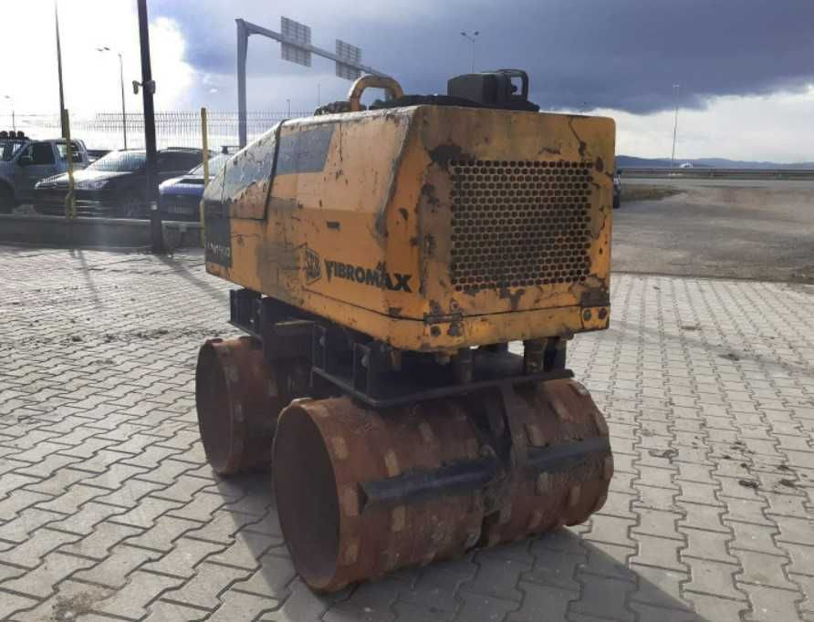 Валяк траншеен 1500 кг JCB VM1500