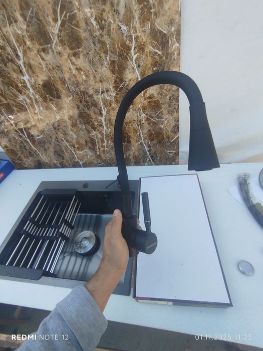 Кухонный смеситель латунь и нержавеющей и металлические