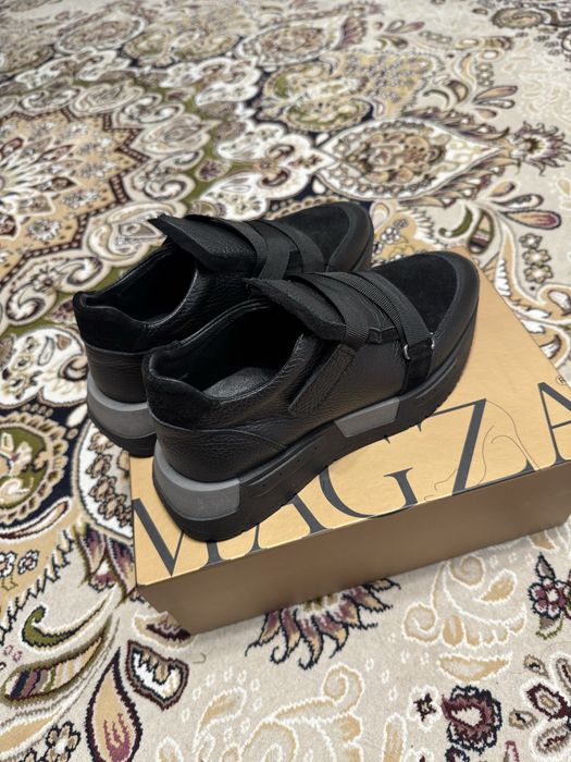 Кроссовки из натуральной кожи