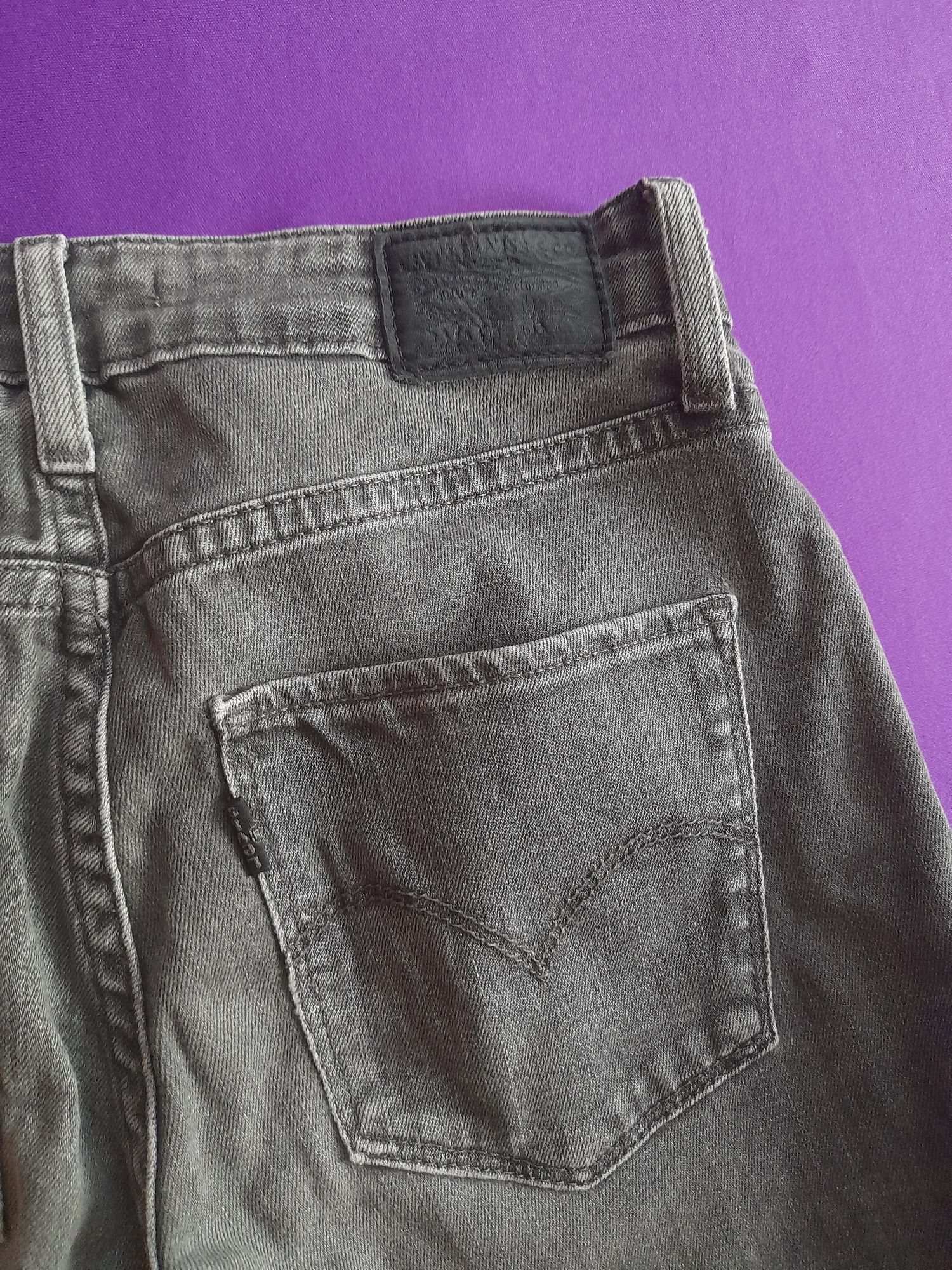 Levis дънки 721 high rise skinny 25