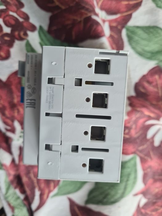 Contor trifazat em340 din av2 ,diferențial 63 a