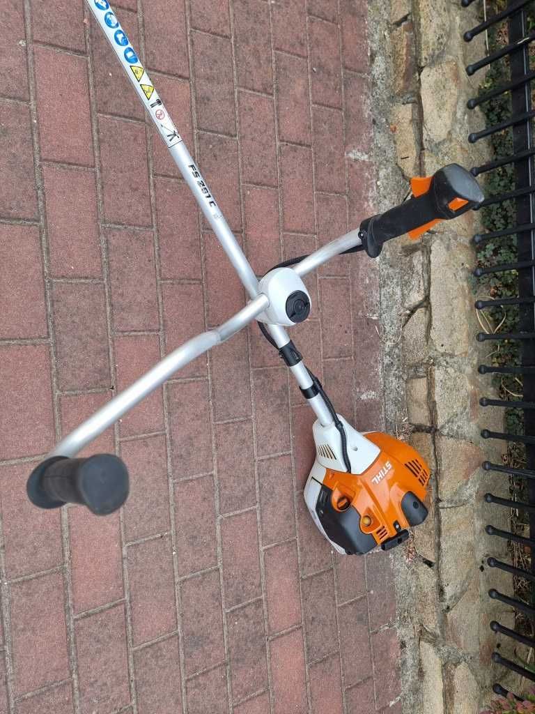 Stihl FS 261 C - бензинов храсторез