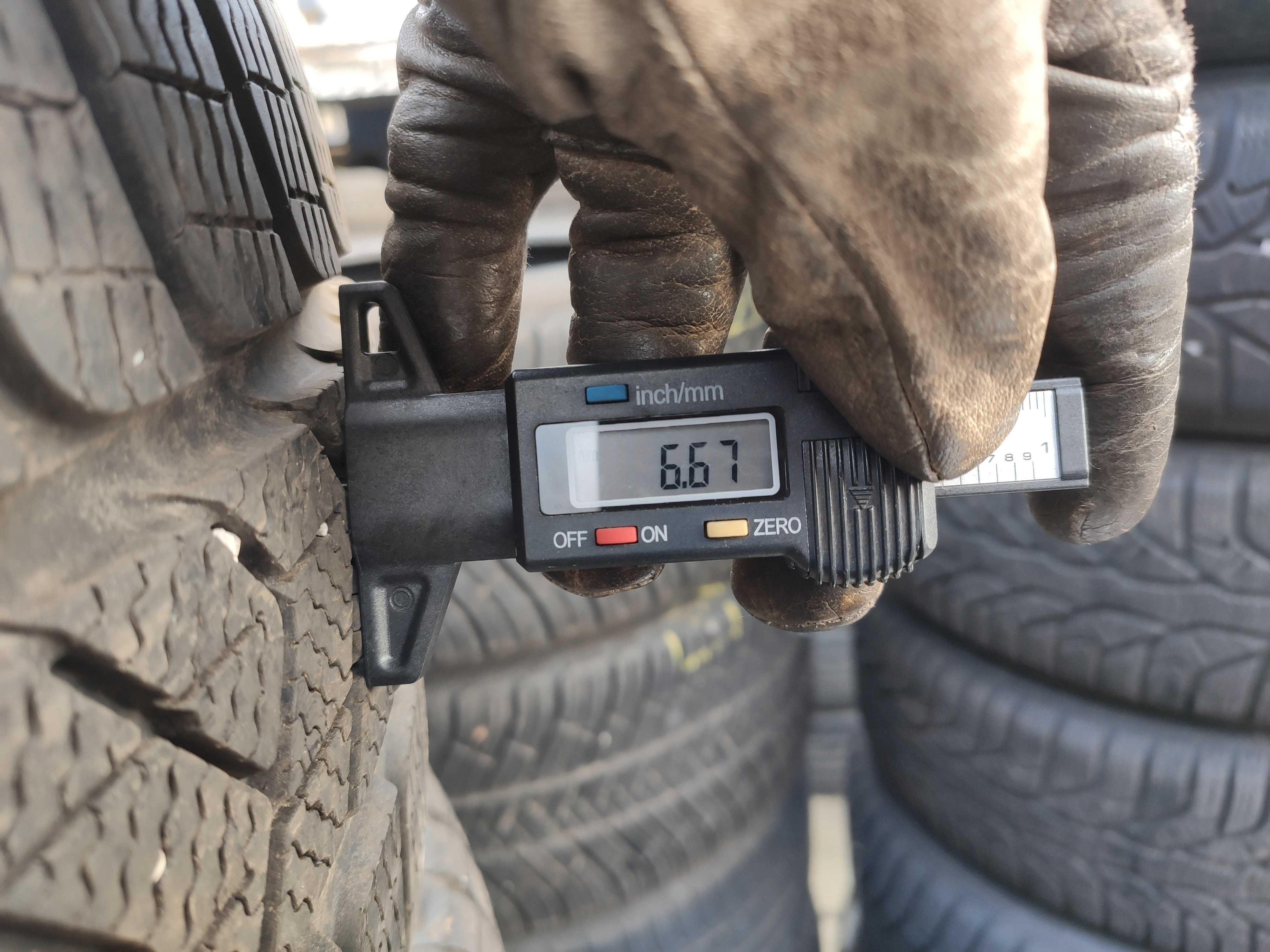 4бр Зимни гуми 205 40 17 - Pirelli
