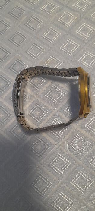 ПОЗЛАТЕН  часовник  "Слава"