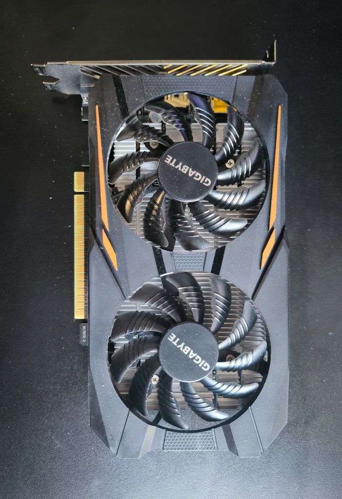 Продам Видеокарту 1050 Ti 4 Gb