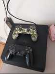 Playstation 4 slim doua manete