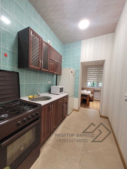 Продам 2в3/1/2 Дархан Новомосковская