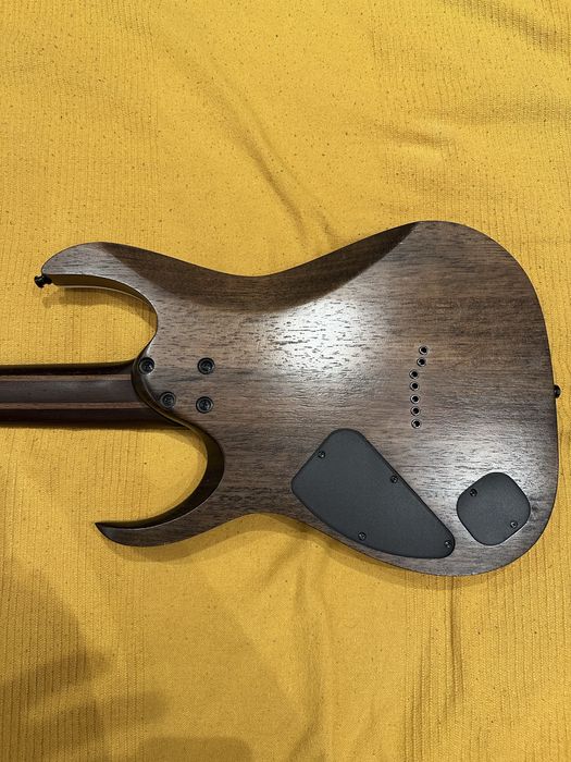 Китара Ibanez седемструнна с Humbucker адаптери