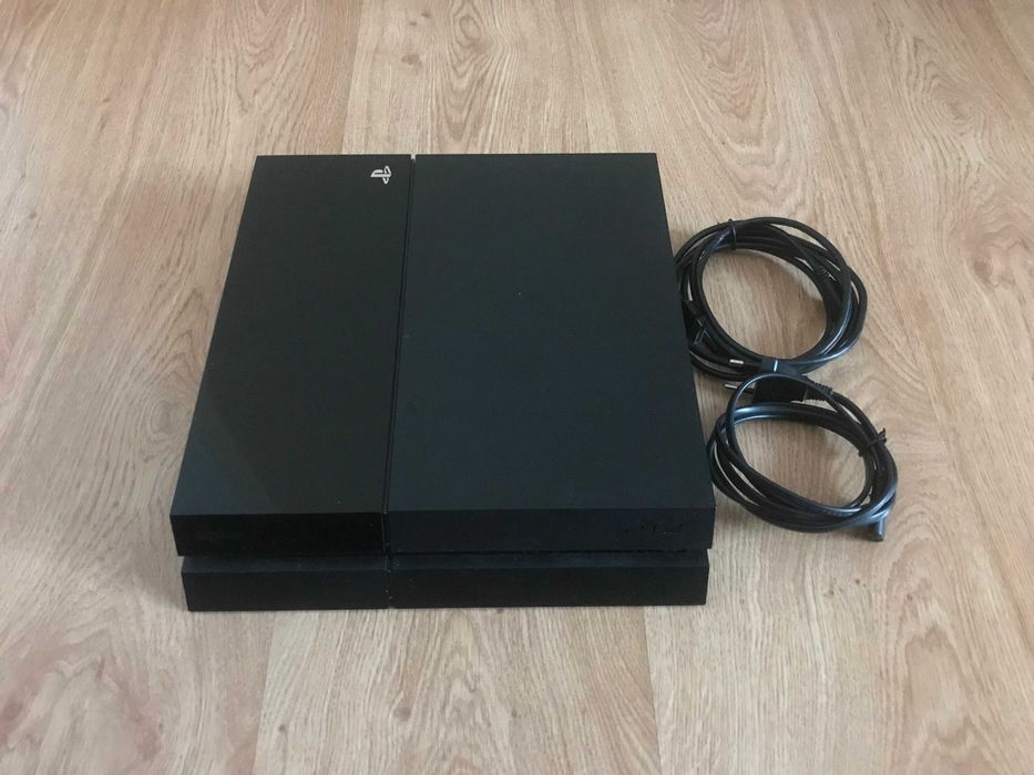 Playstation 4 FAT 500 GB // БЕЗ контролер