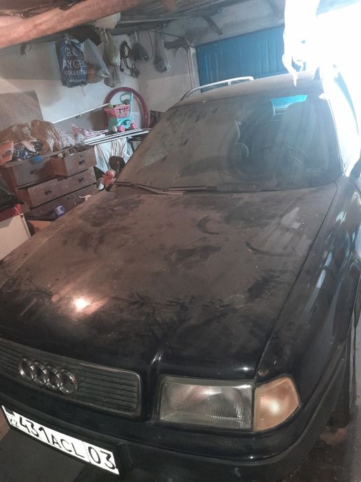 Продаётся ауди B4 1992г.в. Газ-52 1982г.в. дробилка.