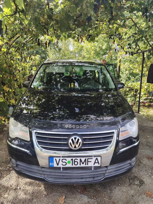 Vând Touran Wolkswagen