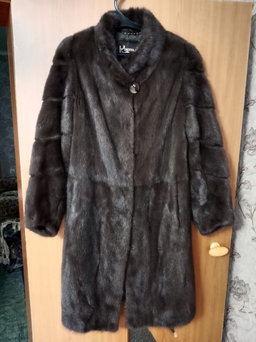 Продам норковую шубу