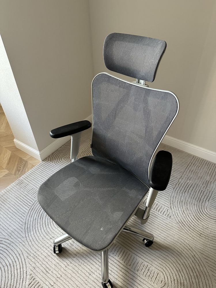 Офисное кресло Sihoo M57-009