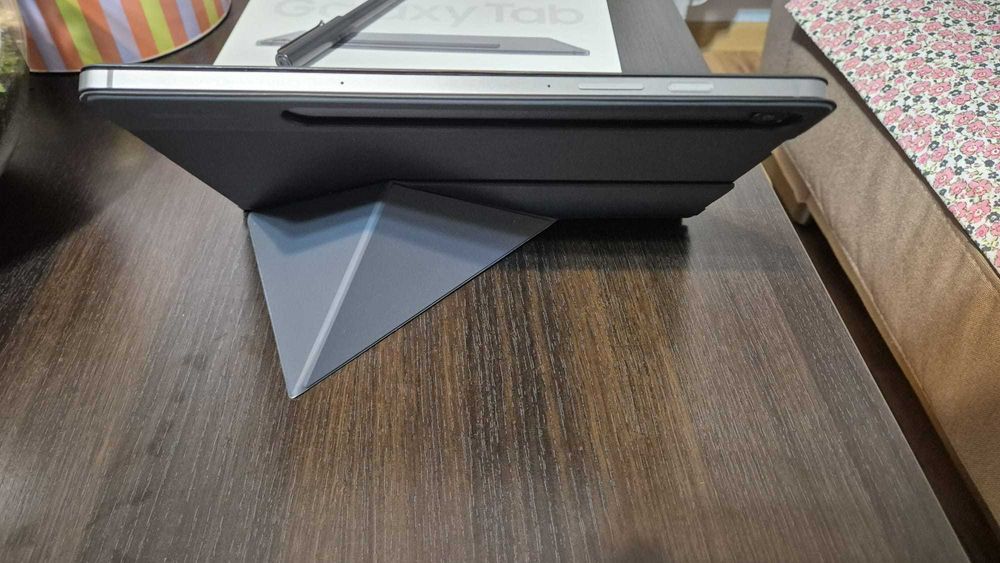 Samsung Galaxy Tab S9 FE, 8GB RAM, 256GB + Smart Cover + Pen EMR Lammy