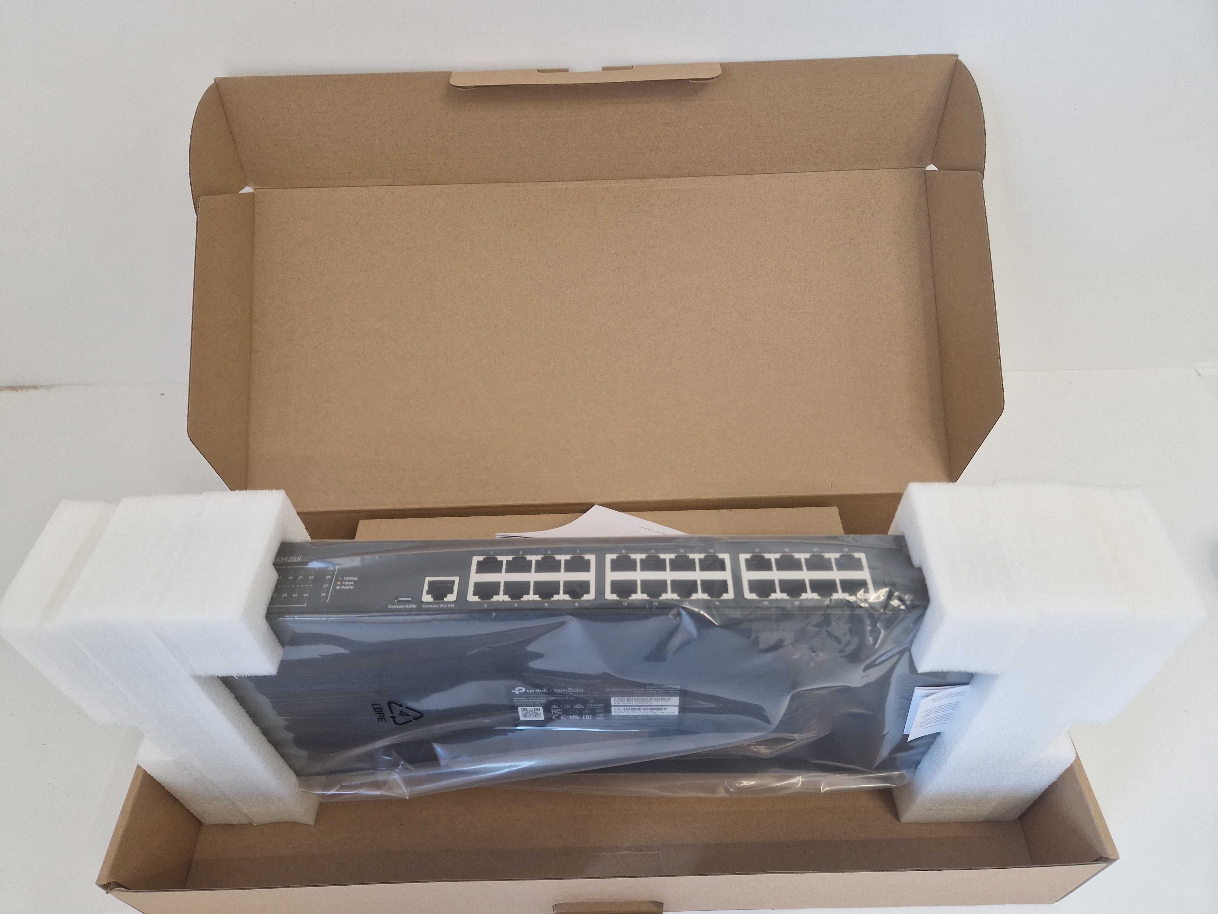 24-портов гигабит L2 управляем комутатор TP-Link TL-SG3428X с 4-SFP+