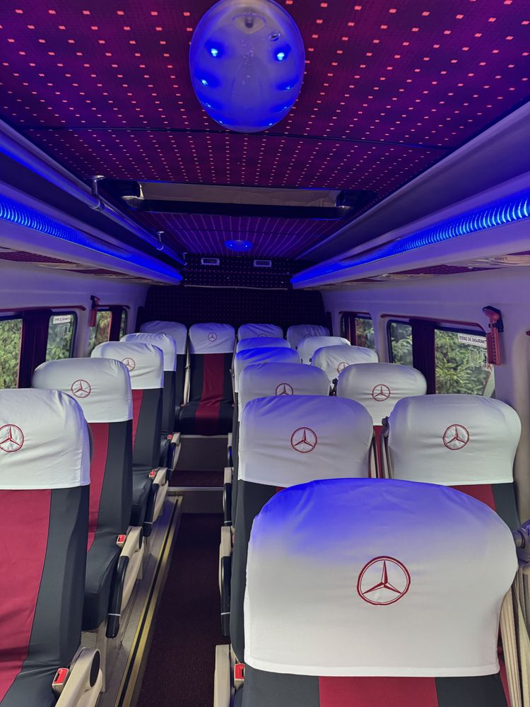 Mercedes-Benz Sprinter 519 CDI – Microbuz 20+1 locuri Motor 3.0