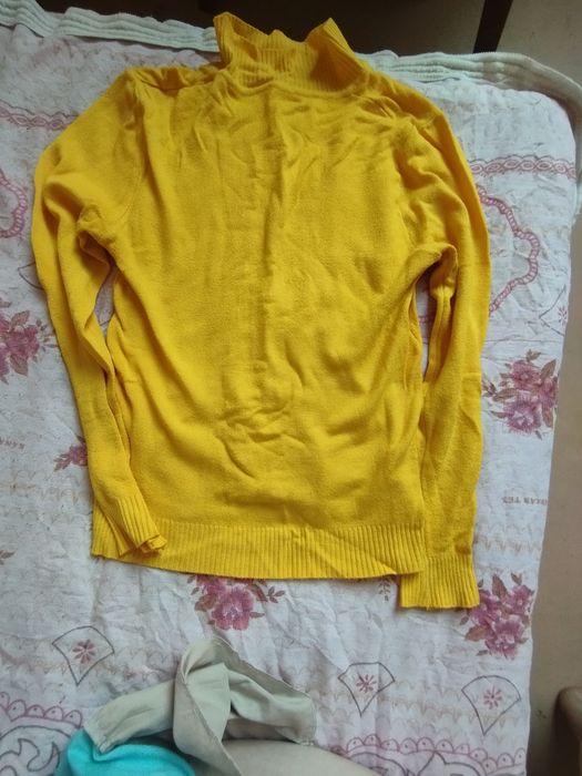 Водолазка,жёлтого цвета, женская, демисезонная