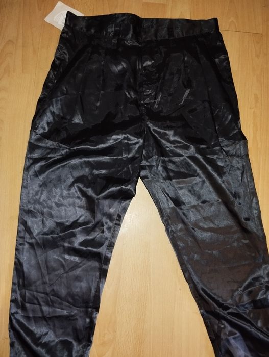 Pantaloni noi de damă ,din atlas