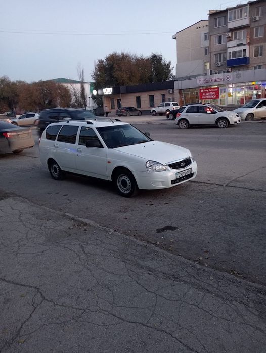 Продам машину 2012 Приора