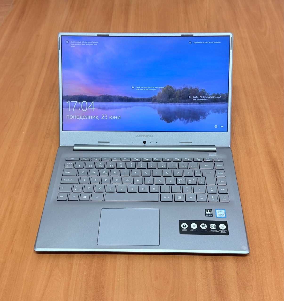 15.6' IPS FHD \ i7-8565U \ Medion Akoya S6445 \ 16GB RAM \ 256GB SSD