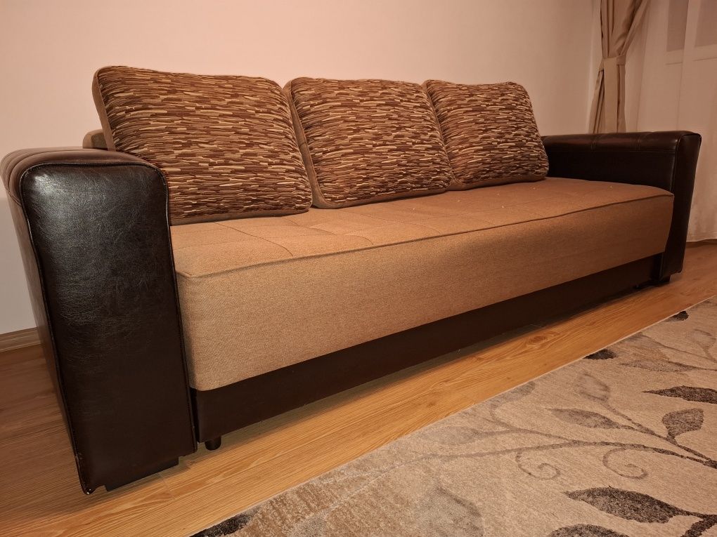 Canapea extensibilă cappuccino-wenge, 3 locuri, cu ladă depozitare.

C