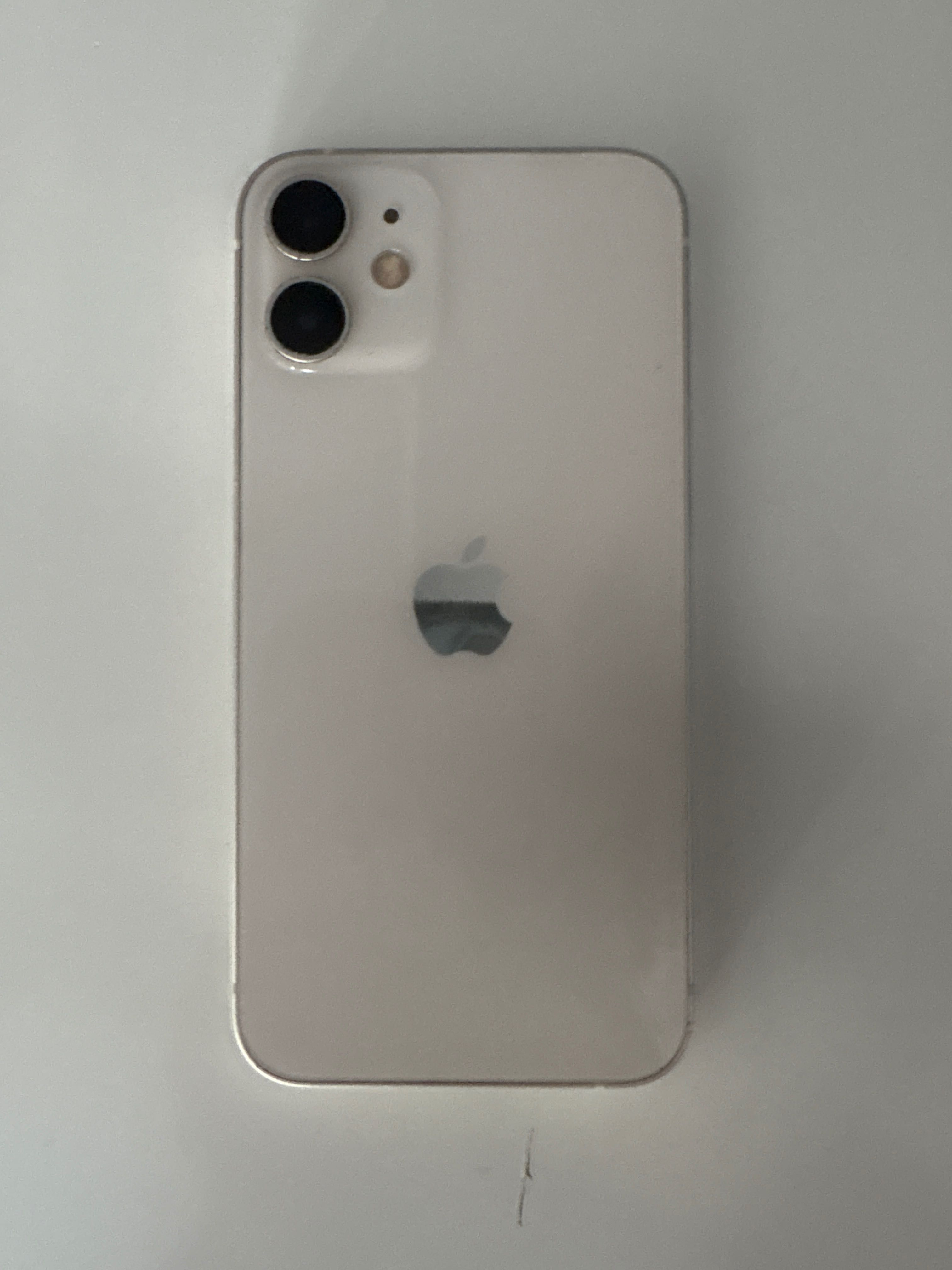 iPhone 12 mini .