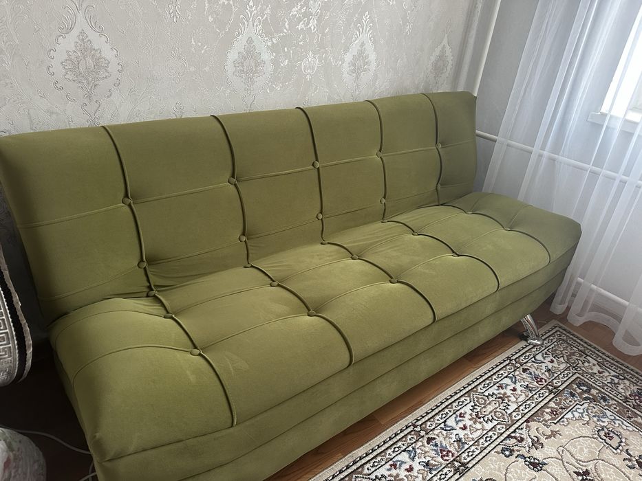 Диван в хорошем состоянии