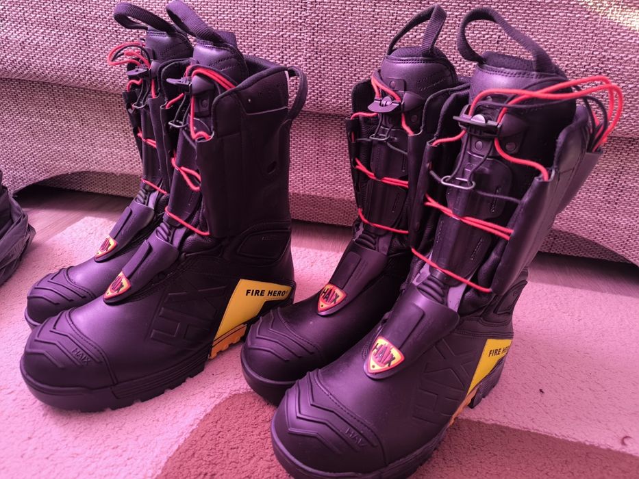 Echipament individual de protecție pompieri bocanci haix psi