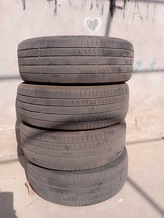Шины, балоны бу 215/60R17