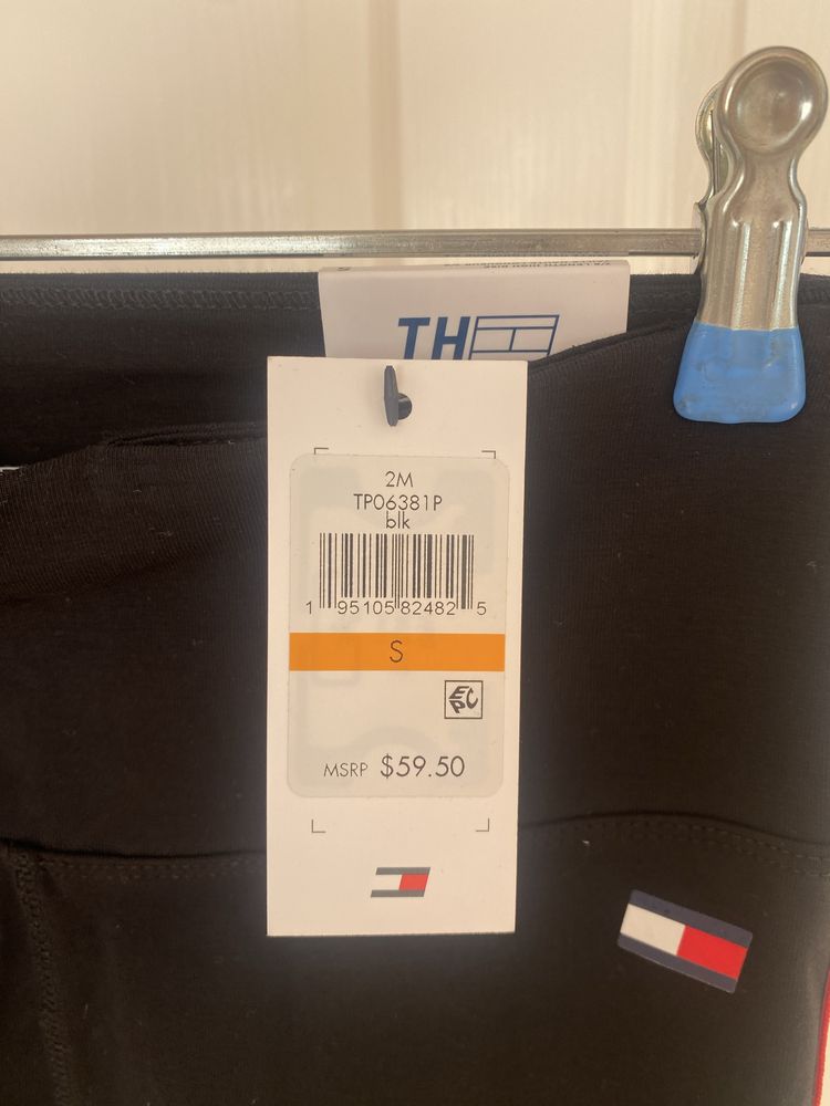 Нов клин Tommy Hilfiger